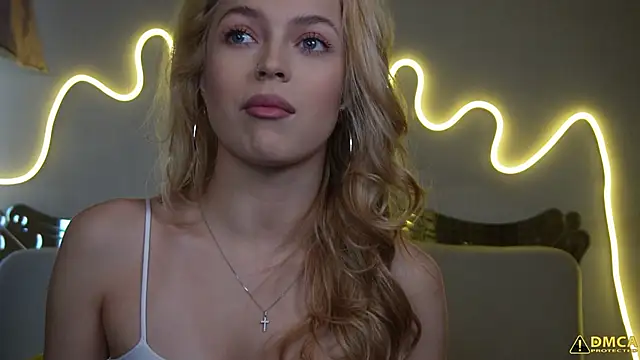 kellypeachcake online show from October 10, 2025, 5:28 am