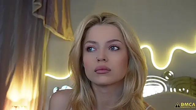 kellypeachcake online show from November 17, 2025, 5:13 am