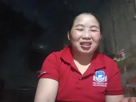 PhamPhung online show from December 14, 2025, 12:54 pm