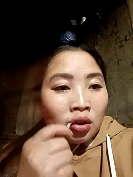 PhamPhung online show from February 18, 2026, 4:25 pm