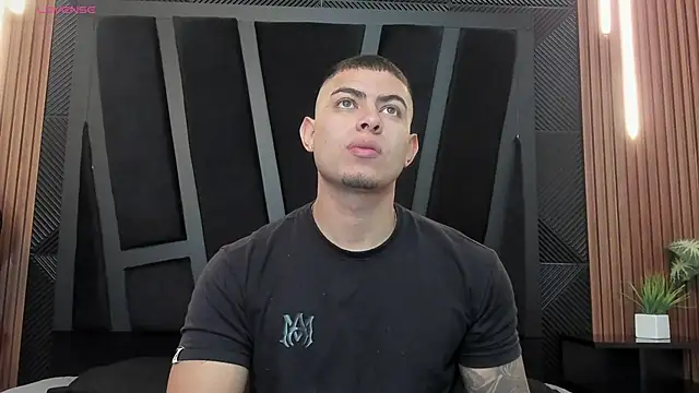 marco garciia  online show from September 28, 2025, 2:11 pm