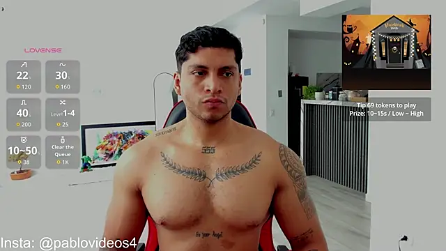 Nicolasmontoya16 online show from October 3, 2025, 3:42 pm