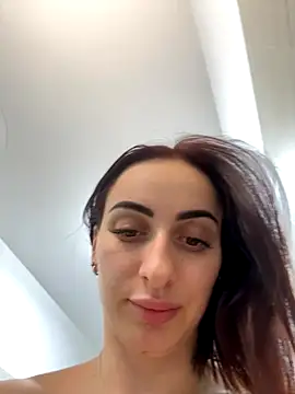 AuraPure online show from November 30, 2025, 10:58 pm