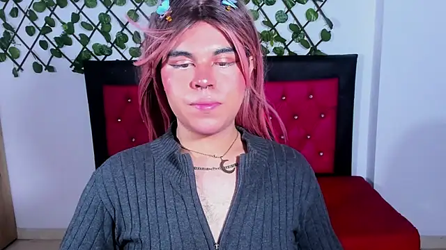 Snapshot of Lady_Evelynn chatting on October 4, 2025, 9:46 pm Lady Evelynn online show from October 4, 2025, 9:46 pm