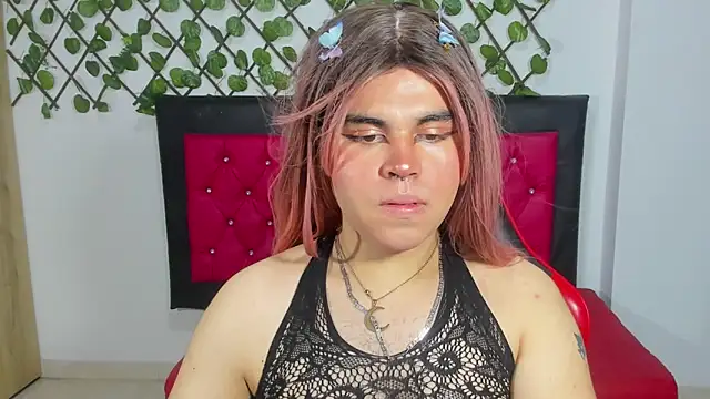 Snapshot of Lady_Evelynn chatting on October 7, 2025, 1:36 am Lady Evelynn online show from October 7, 2025, 1:36 am