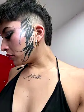 DayanaDG online show from November 1, 2025, 11:51 pm