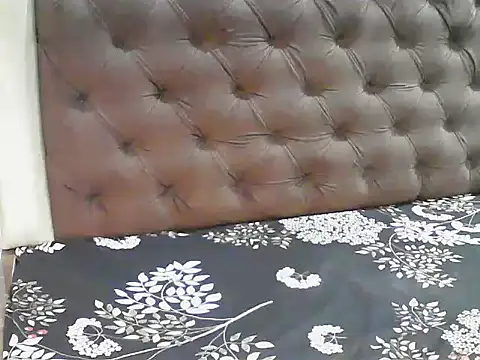 elize   online show from October 7, 2025, 2:53 am