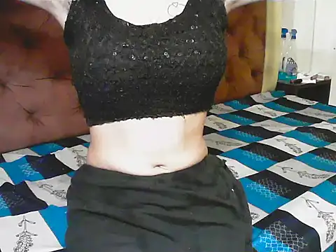 elize   online show from November 1, 2025, 2:02 am