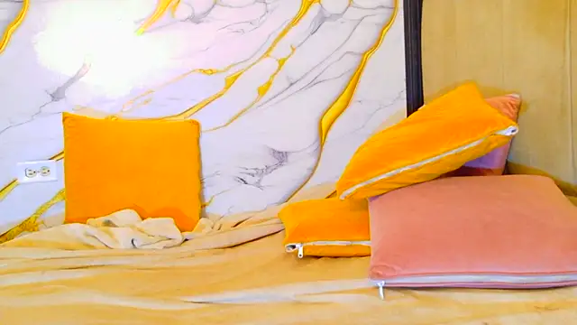 AmbarSmit online show from March 28, 2026, 2:44 am