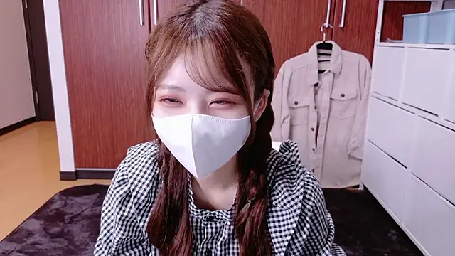 Snapshot of Ema_o0_chan chatting on October 4, 2025, 11:08 am Ema o0 chan online show from October 4, 2025, 11:08 am