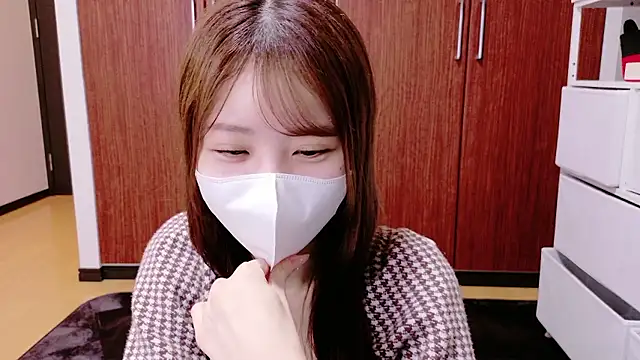 Snapshot of Ema_o0_chan chatting on October 19, 2025, 11:11 am Ema o0 chan online show from October 19, 2025, 11:11 am