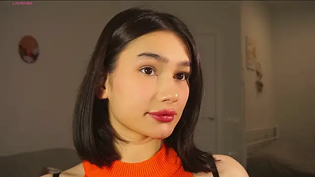 ViolaVow online show from November 5, 2025, 4:12 am