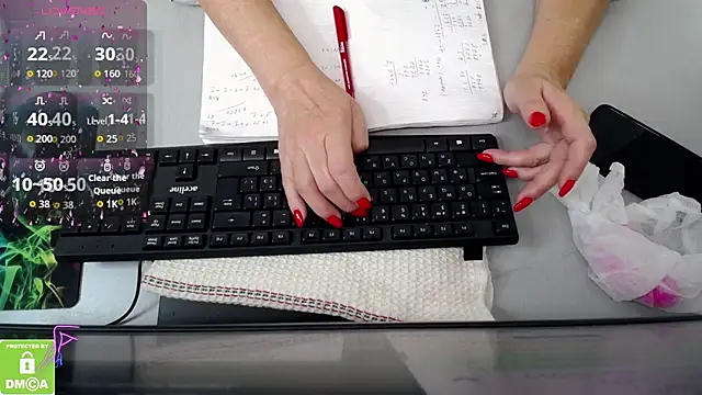 hunters woman online show from October 9, 2025, 1:53 pm