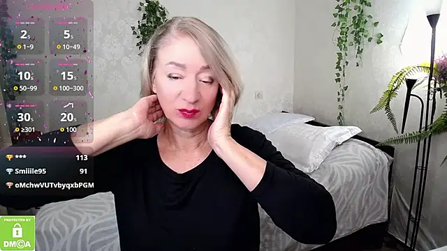 hunters woman online show from October 11, 2025, 2:22 am