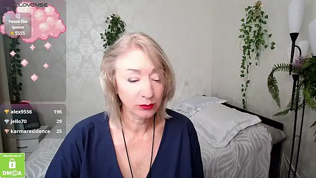 hunters woman online show from October 15, 2025, 1:28 am