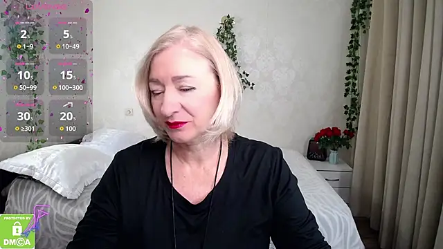 hunters woman online show from October 31, 2025, 12:06 pm