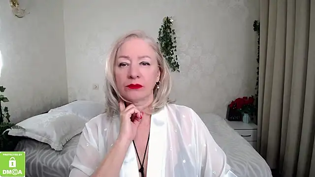 hunters woman online show from March 5, 2026, 11:34 pm