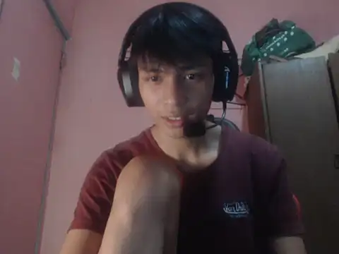 Snapshot of Kyoshi_19 chatting on May 10, 2026, 12:32 pm Kyoshi 19 online show from May 10, 2026, 12:32 pm