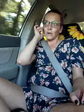 amymatthews92 online show from November 1, 2025, 7:38 pm