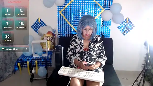 Snapshot of ruth_blue21 chatting on September 23, 2025, 12:52 pm ruth blue21 online show from September 23, 2025, 12:52 pm