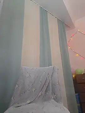 Snapshot of HellaWerlous chatting on February 7, 2026, 8:01 pm HellaWerlous online show from February 7, 2026, 8:01 pm