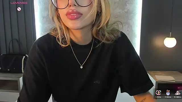 saliha pinky online show from November 2, 2025, 2:36 am