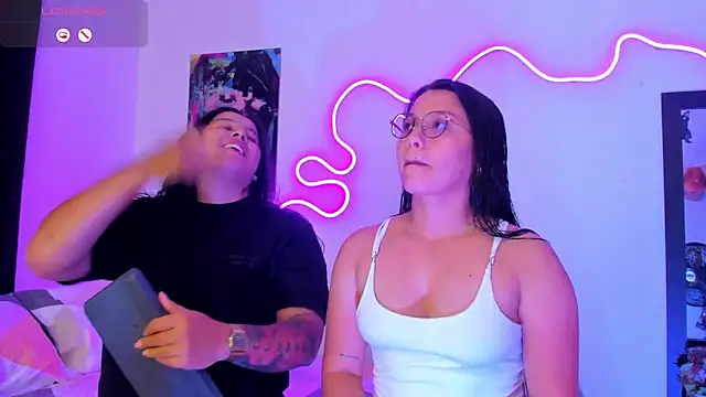 Dilan and Mia online show from October 3, 2025, 9:34 pm