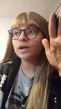 Aurora blaack online show from November 13, 2025, 2:10 am