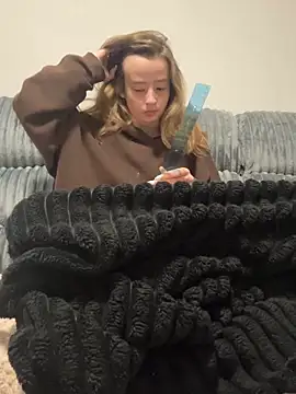 SeccySerena online show from October 24, 2025, 2:24 pm