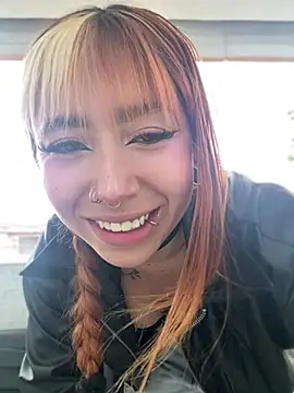Snapshot of Sallem_Pink chatting on July 6, 2026, 11:18 am Sallem Pink online show from July 6, 2026, 11:18 am