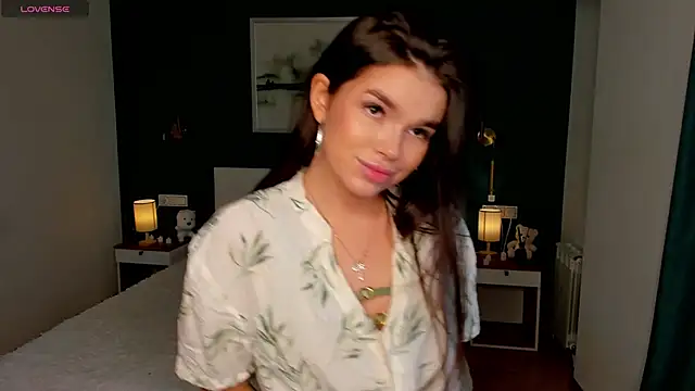 HollisHearl online show from October 18, 2025, 7:20 am