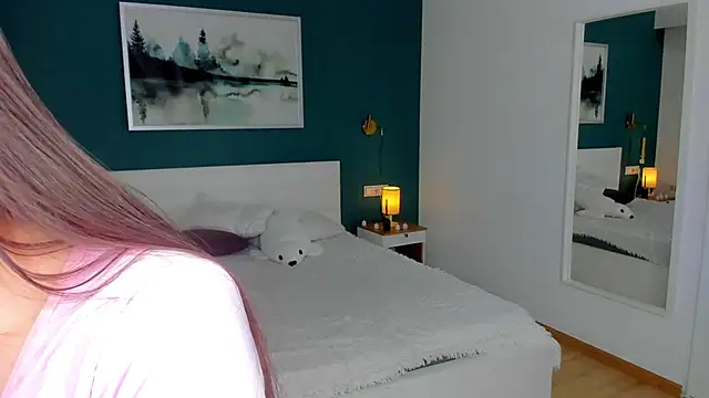 HollisHearl online show from November 29, 2025, 7:44 am