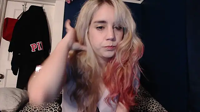 RubySmoke online show from October 17, 2025, 1:53 am