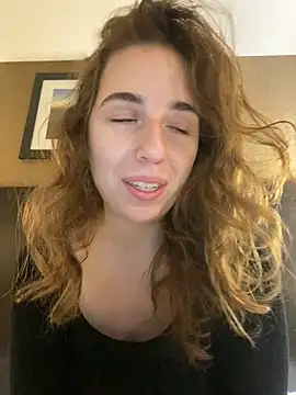 sweetsocalgirl online show from September 28, 2025, 4:01 pm