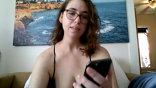 sweetsocalgirl online show from May 16, 2026, 9:57 pm