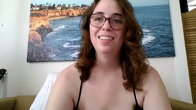 sweetsocalgirl online show from May 19, 2026, 12:05 am