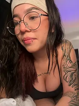 Liz rogers x online show from December 4, 2025, 1:15 am