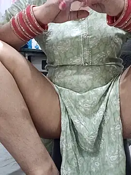 kajal 01raj online show from November 3, 2025, 6:03 am