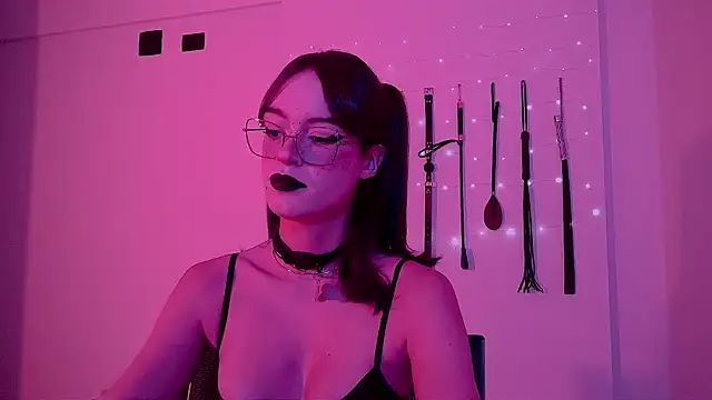 nina kink online show from May 30, 2026, 11:35 pm