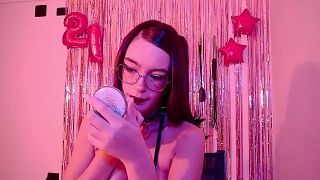 nina kink online show from June 14, 2026, 9:28 pm