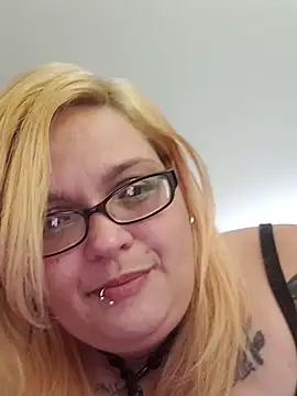 Jynxthefoxyfuck online show from November 11, 2025, 11:43 am