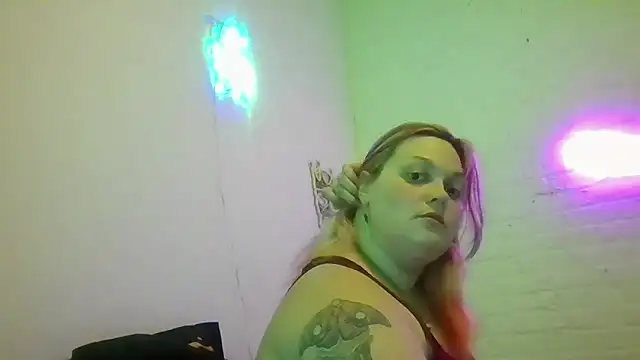 Jynxthefoxyfuck online show from December 14, 2025, 3:01 am