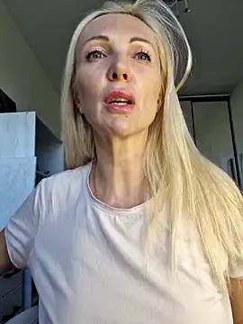 Monna online show from October 4, 2025, 11:08 am