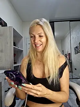 Monna online show from November 29, 2025, 3:26 pm