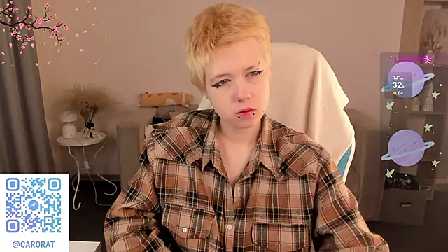 CarolineRichter online show from September 30, 2025, 2:16 am