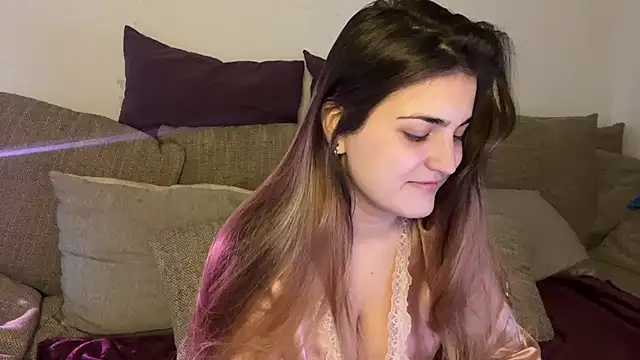 Vivalenti Kiss online show from November 5, 2025, 12:27 pm