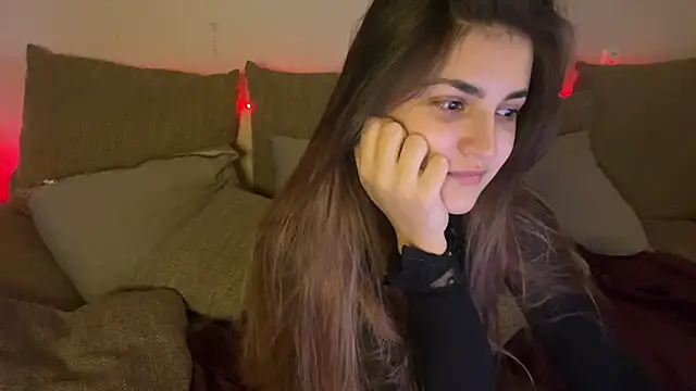 Vivalenti Kiss online show from December 4, 2025, 12:36 pm