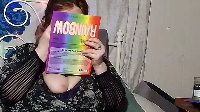 g0lden are0las89 online show from April 21, 2026, 3:35 am