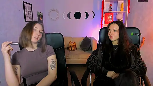 eva smiith  online show from April 10, 2026, 5:45 am