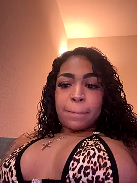 azaraxxxamor online show from October 22, 2025, 10:09 pm